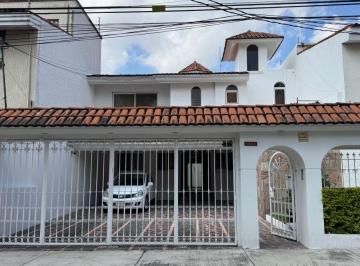 Oficina 301m² Renta Vallarta Universidad · Casa en Renta Para Oficinas | Jardines Universidad | Excelente Ubicación