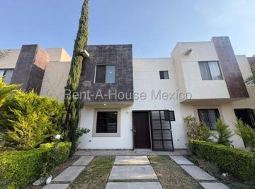 Casa de 3 habitaciones, El Marqués · Casa en Venta a 15 Min del Parque Industrial Bernardo Quintana Qro