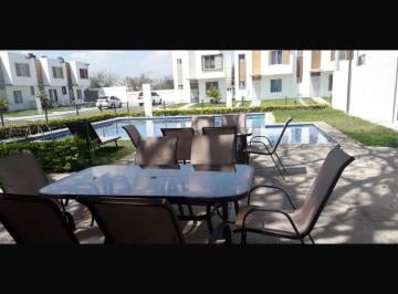 Casa en condominio de 3 habitaciones, Veracruz · Casa en Venta en Clúster Privado con Alberca, Cerca de Tamsa