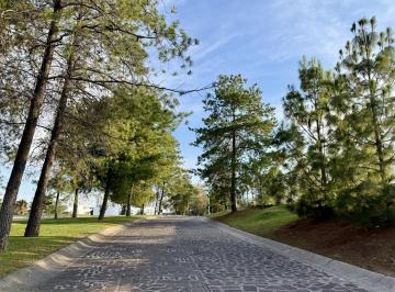 Terreno / Lote · 1201m² · Terreno en Venta El Bosque Country Club de Gran Jardin