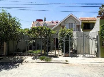 Casa de 5 habitaciones, Morelia · Casa en Venta Camelinas