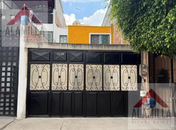 Casa · 85m² · 2 Recámaras · 1 Estacionamiento · Valle del Real Casa Remodelada en Venta