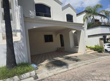 b0e58be6b45e4eceb66859c3cc30d9708cb10dacf6d163ce247a6ffccb2ab40f · Renta Casa Amueblada Privanzas Valle Oriente