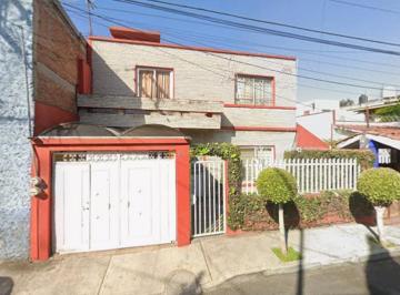 Casa de 4 habitaciones, Benito Juárez · Casa en Venta en Bertha #81