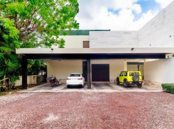 1 · Casa en Venta Privada Tumin en Yucatan Country Club Merida