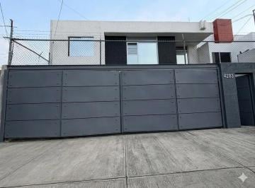 Casa de 3 habitaciones, Zapopan · Casa en Venta Jardines del Sol
