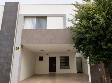 Casa en Venta de 3 habitaciones Fraccionamiento Montenova · Casa en Venta Cumbres Montenova