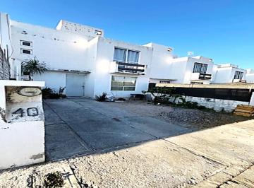 Casa de 2 habitaciones, Corregidora · Casa en Dos Niveles con Superficie de Terreno de 90 m² con 2 Recámaras en Venta en Misión Candile