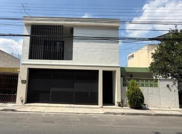 Casa de 3 habitaciones, San Pedro Garza García · Casa en Renta, Hermenegildo Galeana 605, Casco Urbano, San Pedro