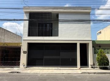 Casa de 3 habitaciones, San Pedro Garza García · Casa en Renta, Hermenegildo Galeana 605, Casco Urbano, San Pedro