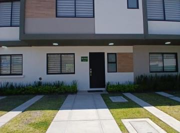 Casa · 110m² · 3 Recámaras · 2 Estacionamientos · Casa en Venta Zakia, 3 Recámaras, Seguridad 24/7