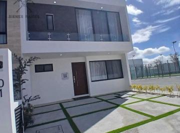 Casa · 136m² · 3 Recámaras · 2 Estacionamientos · Casa en Venta Zakia, Espacios Amplios, Acabados de Lujo