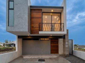 Casa · 170m² · 3 Recámaras · 2 Estacionamientos · Casa en Venta Meseta, 3 Recámaras, Pasillo de Servicio, Amenidades