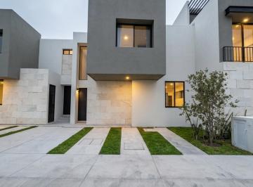 Casa · 130m² · 3 Recámaras · 2 Estacionamientos · Casa en Venta Zibata, 3 Racámaras, Espacio Flex