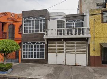 Casa de 4 habitaciones, Gustavo A. Madero · Casa en Venta en Sirena #5