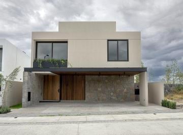 d4d420c8f29ce939f7f90cd7573da1cfe9b254ec8e5dc0c1e50c7bba9a724d68 · Casa Premium con Roof Garden en La Espiga