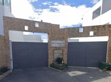 Casa Venta 250m² de 4 habitaciones · Amplia Casa en Metepec, Privada y Exclusiva. Zona en Crecimiento de Alto Valor. Remate, No Creditos