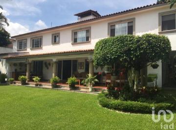 Casa · 550m² · 5 Recámaras · 5 Estacionamientos · Casa en Venta, Fraccionamiento Sumiya, Jiutepec, Morelos