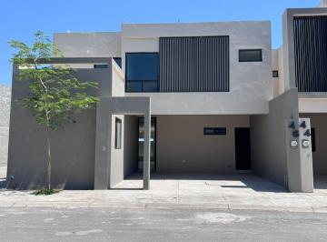 Casa · 259m² · 4 Recámaras · Casa en Venta Modelo Cortijo en Cortijo Toreon Coah.
