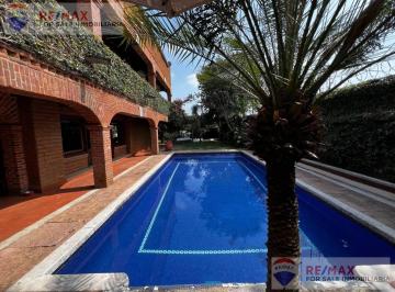 Casa · 710m² · 4 Recámaras · 6 Estacionamientos · Venta de Casa en La Colonia Reforma, Cuernavaca, Morelos…clave 4972