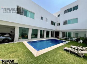 Casa · 440m² · 5 Recámaras · 2 Estacionamientos · Venta de Casa, Col. Delicias, Cuernavaca, Morelos…clave 5582