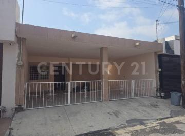 Casa · 110m² · 3 Recámaras · 2 Estacionamientos · Casa en Renta en Villas de Oriente, San Nicolás de Los Garza Nuevo León
