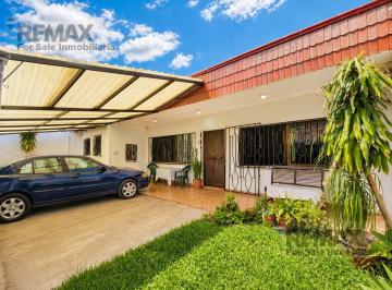 Casa · 200m² · 3 Recámaras · 2 Estacionamientos · Venta de Casa Sola de un Nivel, Col. Lomas Tetela, Cuernavaca, Morelos…clave 6202