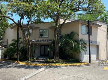 Casa · 554m² · 3 Recámaras · 2 Estacionamientos · Venta de Casa en Rinconada Palmira, Cuernavaca, Morelos…clave 6227