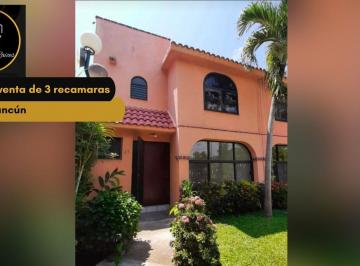 Casa · 185m² · 3 Recámaras · 2 Estacionamientos · Casa en Venta en Sm 18, Cancún – con Alberca, Seguridad