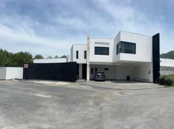 Casa de 4 habitaciones, Monterrey · Casa en Venta Laderas Residencial
