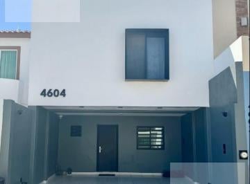 Casa · 153m² · 3 Recámaras · 2 Estacionamientos · Casa en Venta en Real del Valle