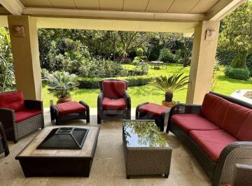 Casa · 679m² · 4 Recámaras · 7 Estacionamientos · Casa en Venta en Jardines del Pedregal