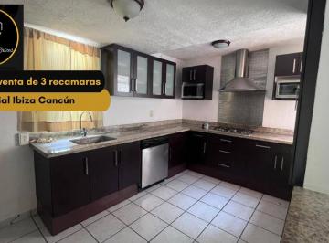 Casa · 185m² · 3 Recámaras · 2 Estacionamientos · Casa en Venta en Sm 15, Cancún – Privada con Alberca y Excelente Ubicación