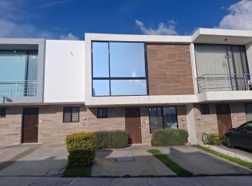 Casa en condominio · 146m² · 3 Recámaras · Renta de Casa Amueblada en El Refugio