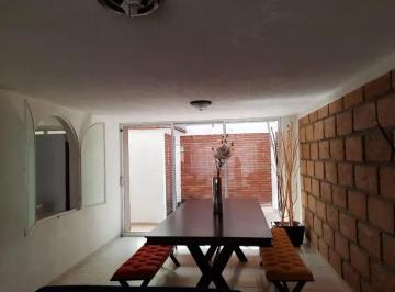 1 · Casa en Venta en Belén, Querétaro - Fraccionamiento Privado con 4 Recámaras