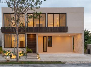 Casa · 415m² · 5 Recámaras · 3 Estacionamientos · Casa Nueva en Venta Cutzam Club de Golf Yucatán Country Club Mérida - (4)