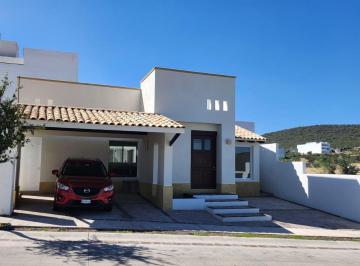 Casa en condominio · 210m² · 3 Recámaras · 3 Estacionamientos · Casa en Venta de 1 Planta en El Mayorazgo Marques, Queretaro - (4)