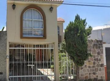 Casa de 3 habitaciones, Morelia · Venta de Casa en Calle Agapita Plan de Ayutla Morelia Michoacan