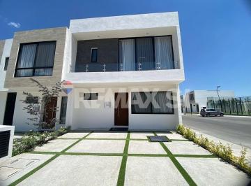 Casa · 136m² · 3 Recámaras · 2 Estacionamientos · Casa Venta Ziré Zakia