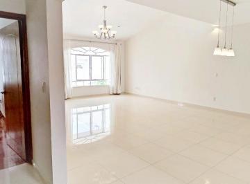 Casa de 3 habitaciones, Querétaro · Querétaro Casa en Venta Milenio 3 Rec Pb 4 Baño 3 Est Balcón Bodega Terraza Patio Cisterna 1 Nivel