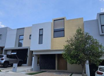 Casa en condominio · 170m² · 3 Recámaras · 2 Estacionamientos · Casa en Condominio - Fraccionamiento Zibatá