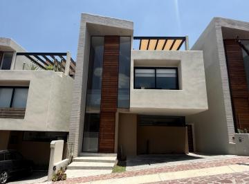 Casa en condominio · 240m² · 2 Estacionamientos · Casa en Condominio - Fraccionamiento Zibatá