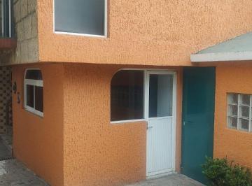 Casa de 5 habitaciones, Naucalpan de Juárez · Casa en Vta en Satélite, Circuito Científicos.