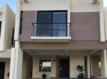 N/A · Casa en Venta Equipada y 3 Recamaras en Fracc Privado Cerca de Puentes Internacionales Cd Juarez Chi