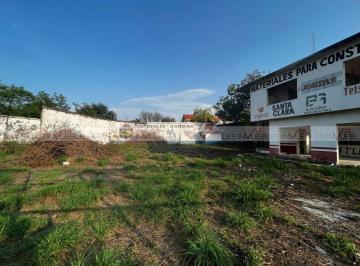 Terreno comercial · 381m² · 1 Recámara · 100 Estacionamientos · Terreno Comercial en Renta en Los Naranjos