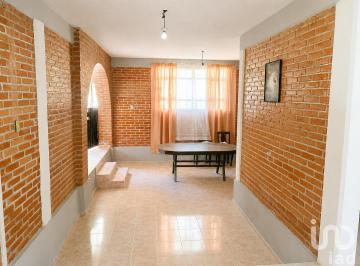 Casa · 230m² · 5 Recámaras · 5 Estacionamientos · Hermosa Casa en Venta de 5 Habitaciones en Venta en Morelos, Tlalnepantla