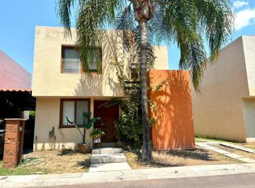 Casa en condominio de 3 habitaciones, Corregidora · Casa en Venta en Puerta Real Residencial