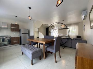 Casa · 208m² · 3 Recámaras · 2 Estacionamientos · Casa Recova Moderno Apodaca 2 Renta