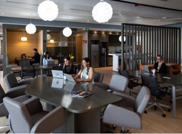 1 · Oficina en Renta en Centro de Negocios en Torre Porsche, Para 30 Personas