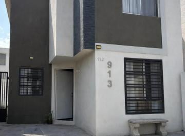 Casa de 3 habitaciones, García · Casa en Venta en Santa María, García